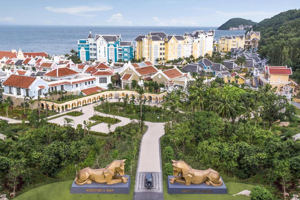 JW Marriott Phu Quoc Emerald Bay Resort & Spa — photo 5