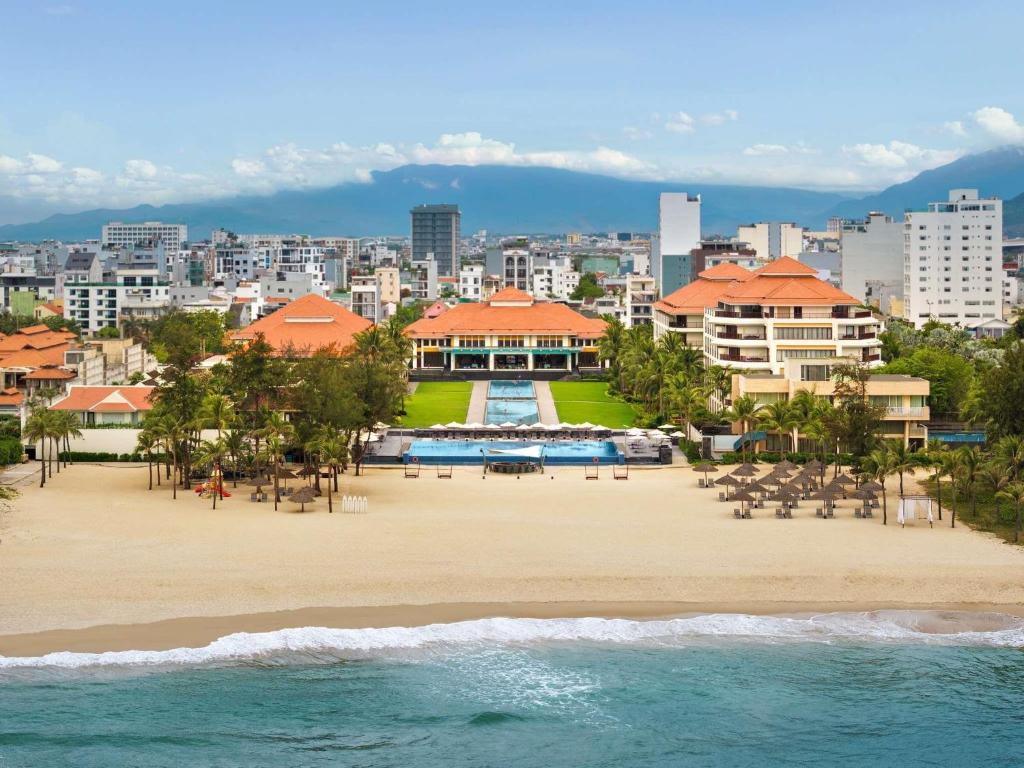 Pullman Danang Beach Resort — photo 2