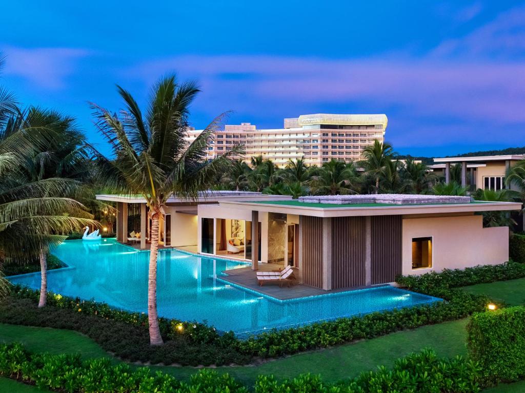 Pullman Phu Quoc Beach Resort — photo 4
