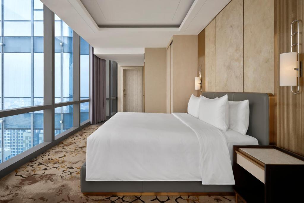 Vinpearl Landmark 81, Autograph Collection — photo 3