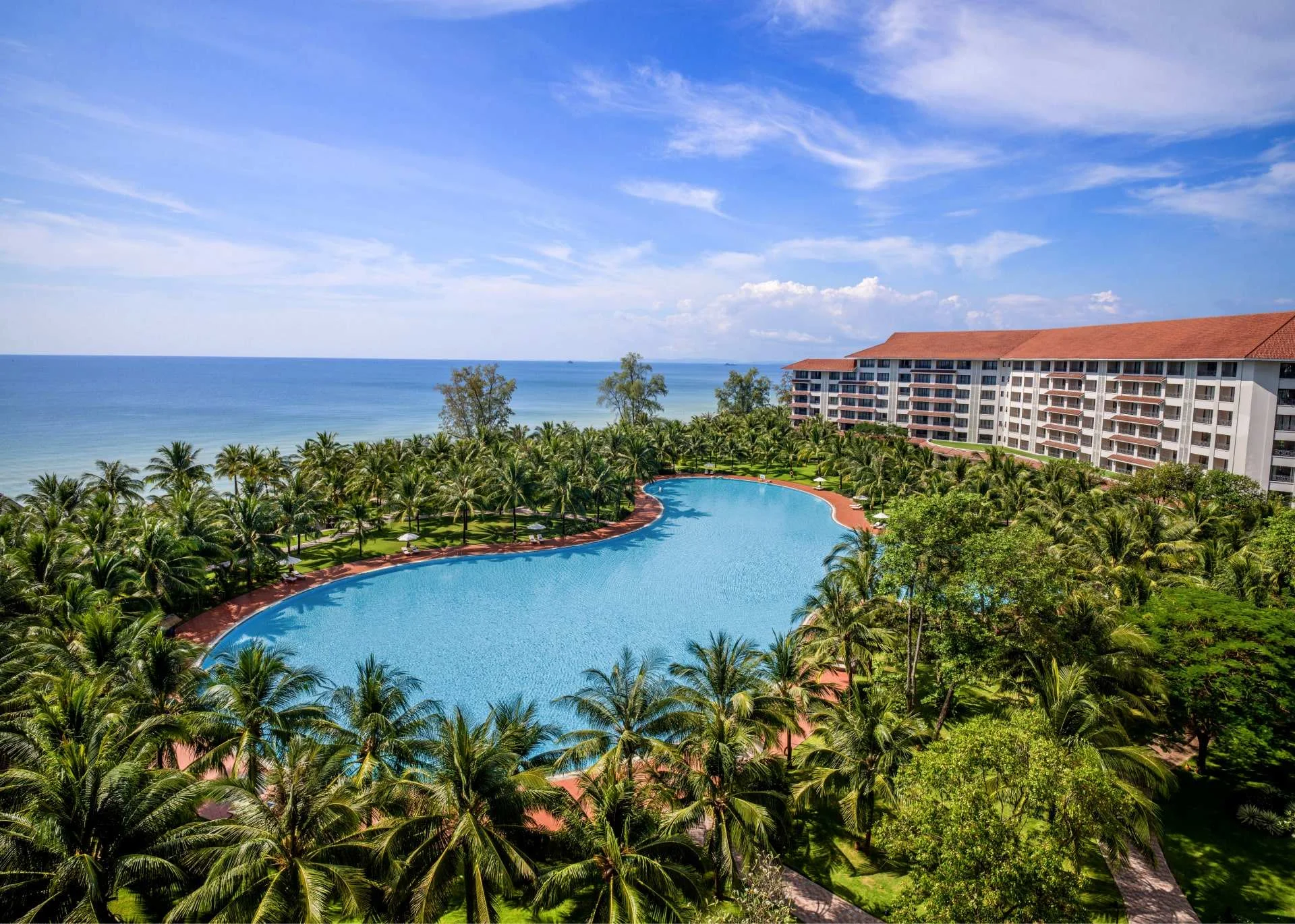 Con Dao vs Phu Quoc: Por qué el Archipiélago Prisión de Vietnam Gana para las Escapadas Auténticas