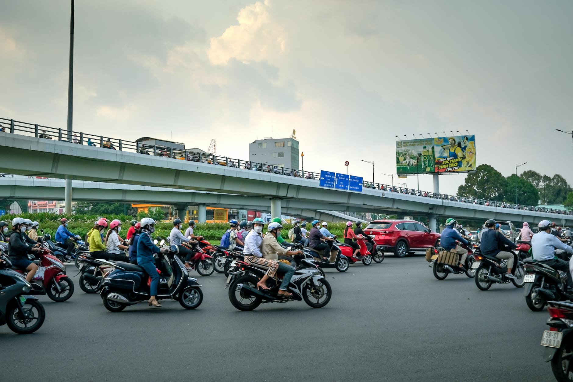 Renting a Motorbike in Vietnam: The Legal Truth Nobody Tells Tourists